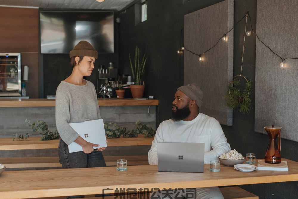 是不是想到小红书上关于自家的负面笔记就头疼不已?